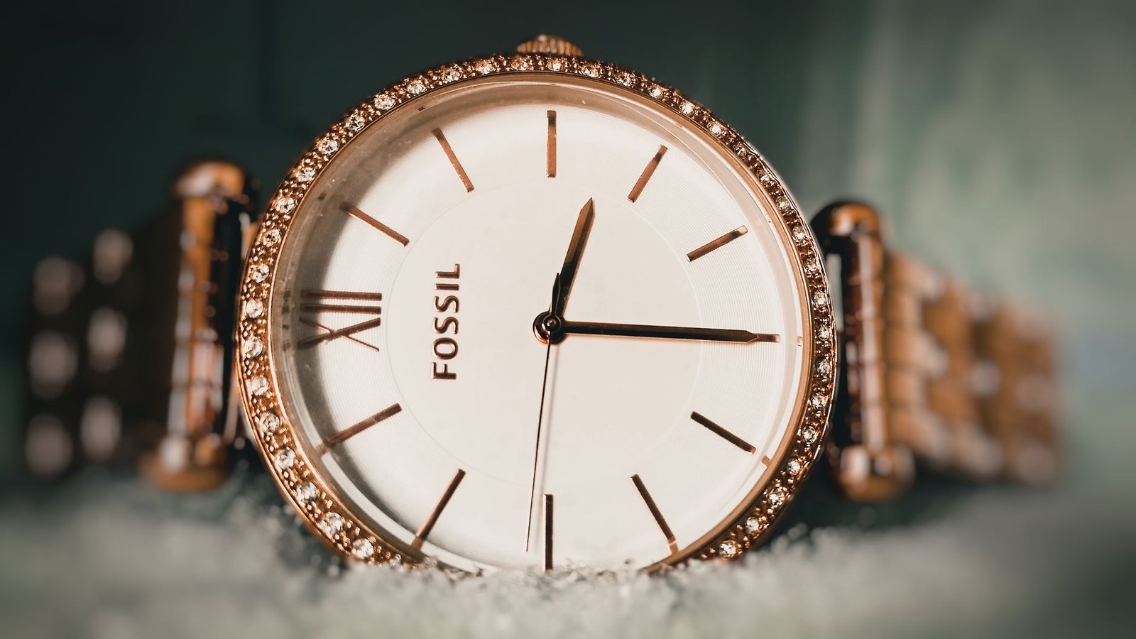 The Enduring Appeal of Gold Watches: More Than Just Precious Metal
