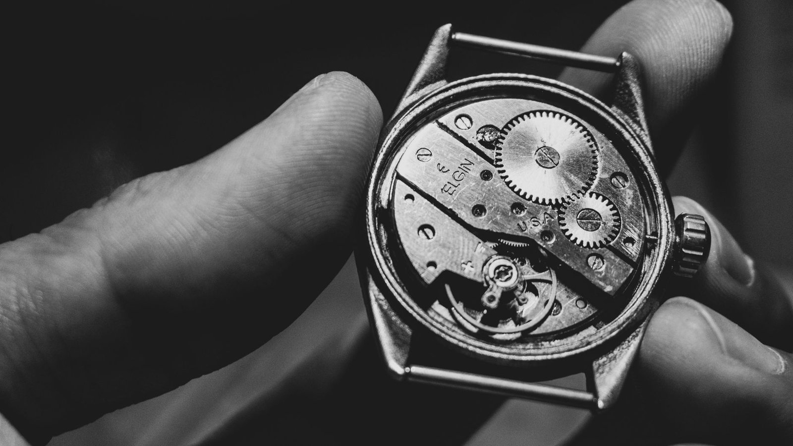 When Quartz Shook the Watch World: A Story of Survival and Reinvention