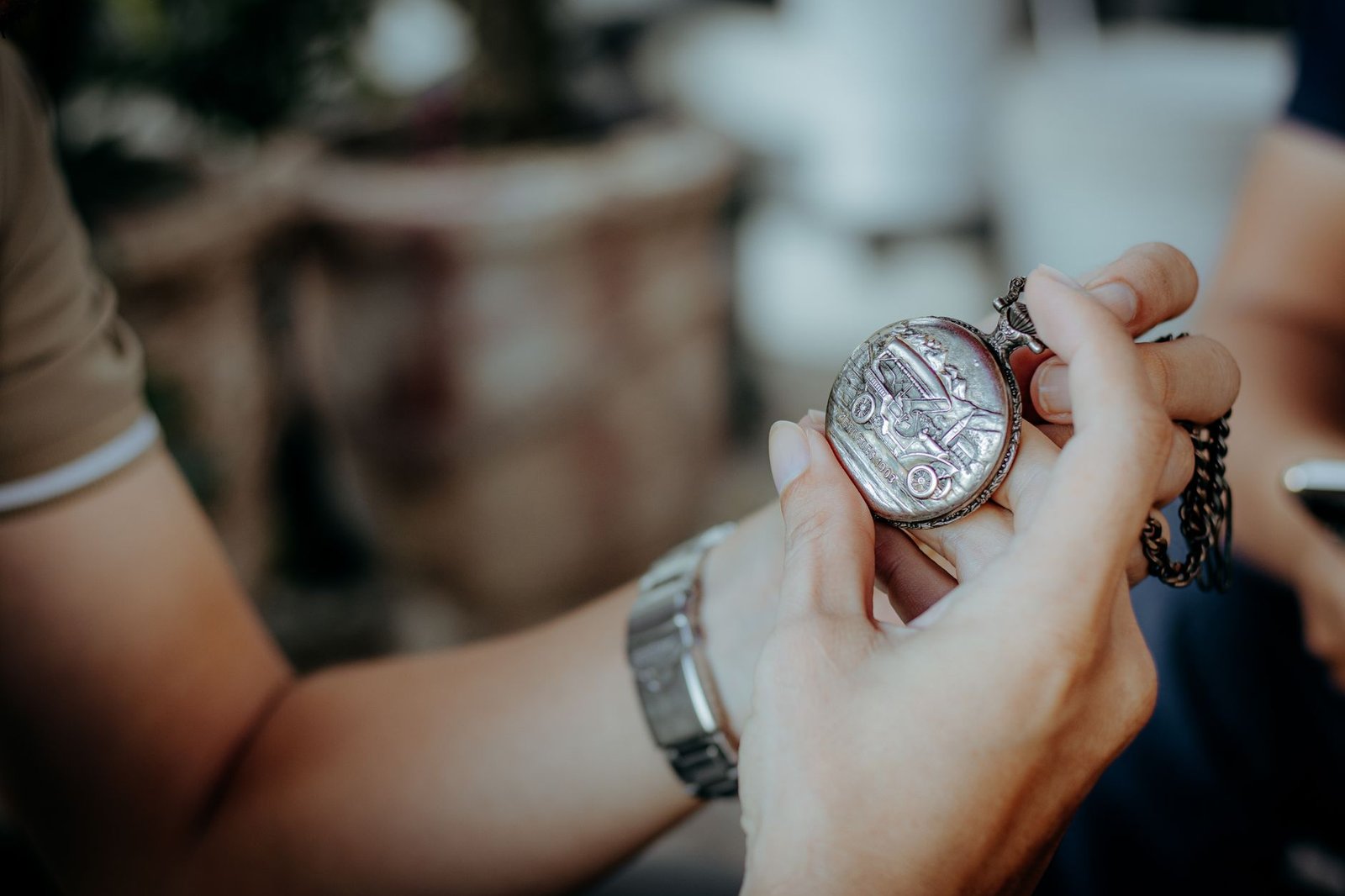 Beyond the Hype: How to Spot a Genuine Vintage Watch Investment
