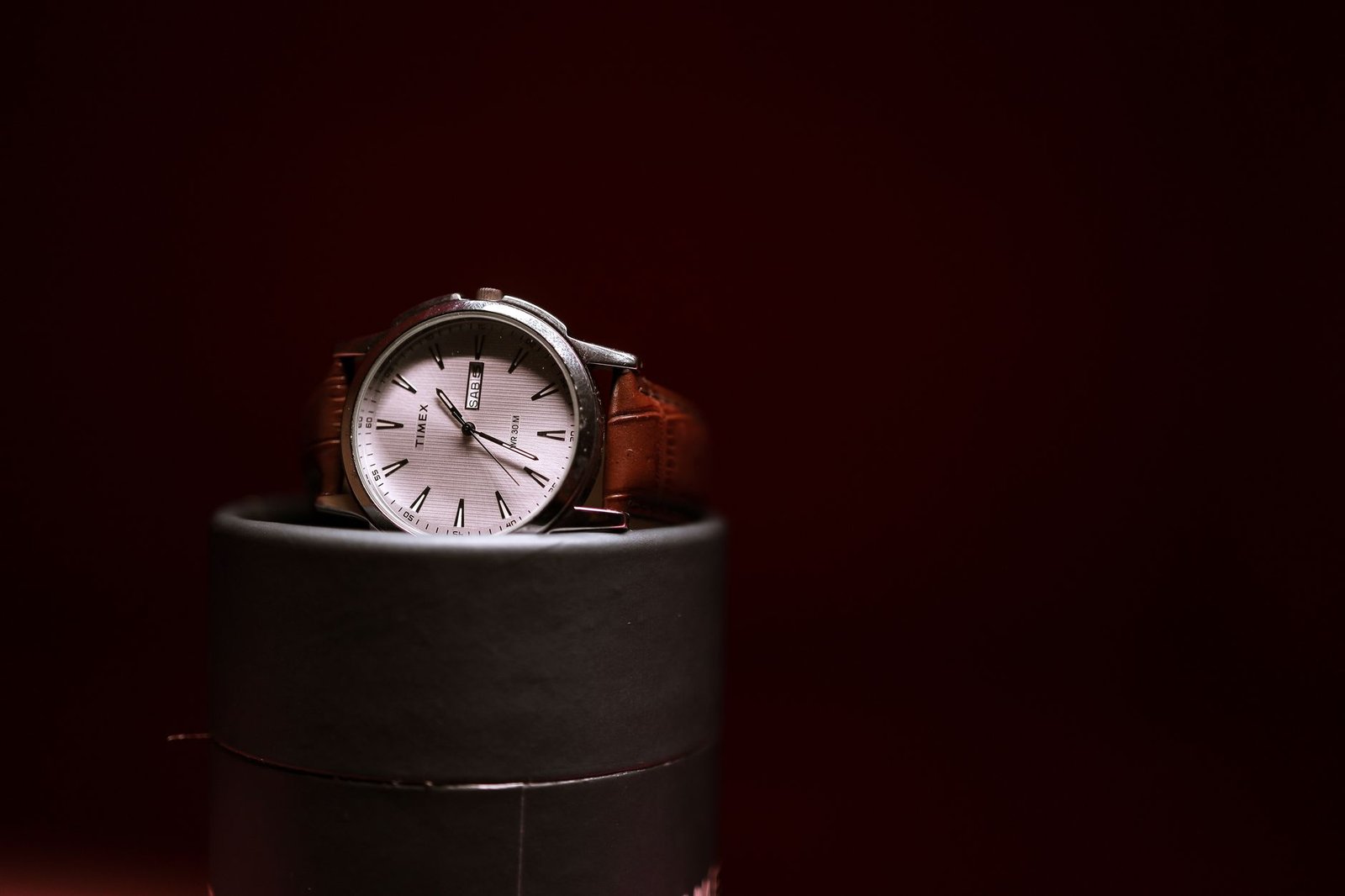 The Quiet Power of the Dress Watch: Elegance Beyond the Buzz