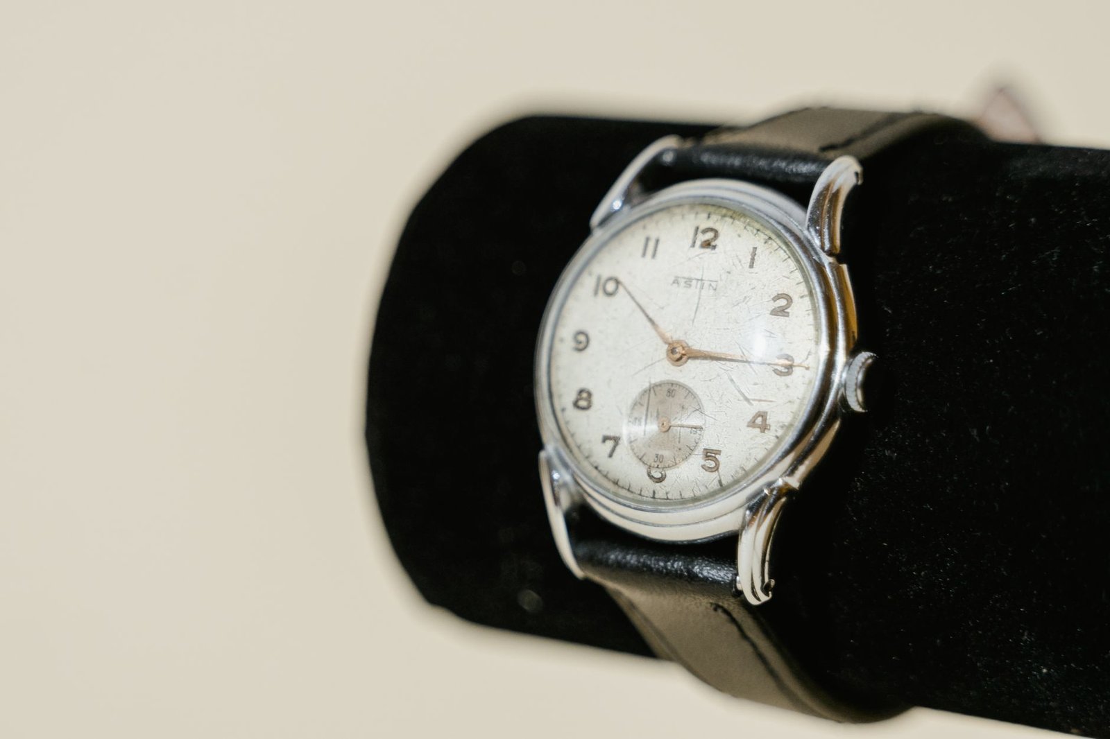The Secret Lives of Vintage Watch Dials: More Than Just a Pretty Face